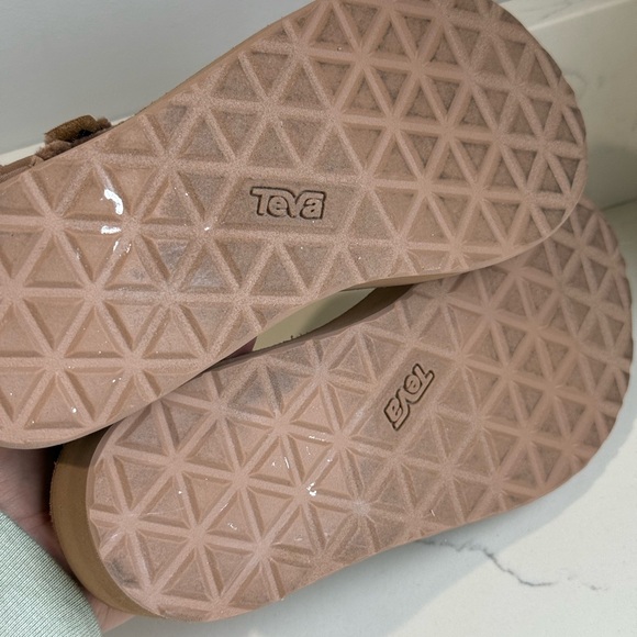 Teva Women's Midform Universal Sandals - Picture 8 of 8
